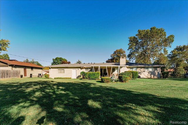 37159 Almont Drive E, Sterling Heights, MI 48310