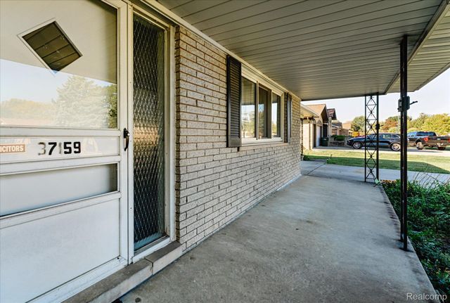 37159 Almont Drive E, Sterling Heights, MI 48310