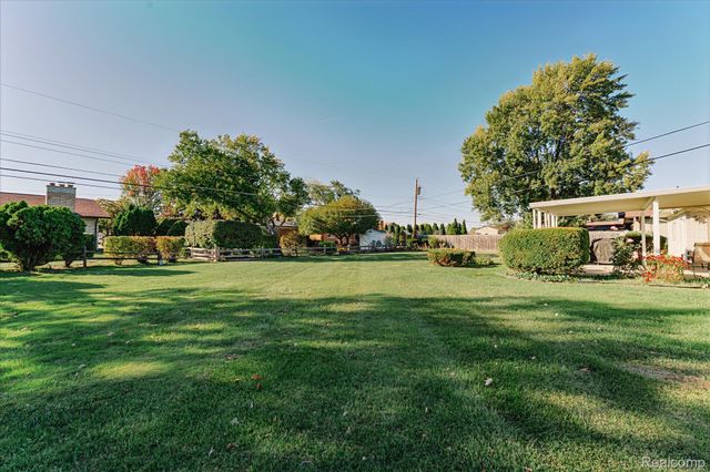 37159 Almont Drive E, Sterling Heights, MI 48310