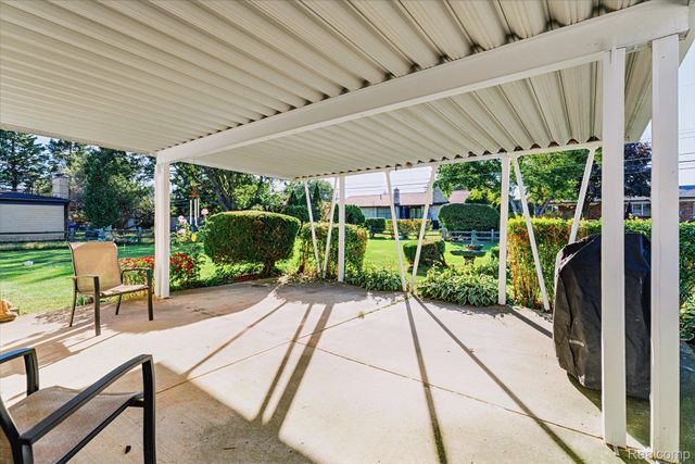 37159 Almont Drive E, Sterling Heights, MI 48310