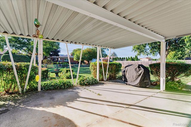 37159 Almont Drive E, Sterling Heights, MI 48310