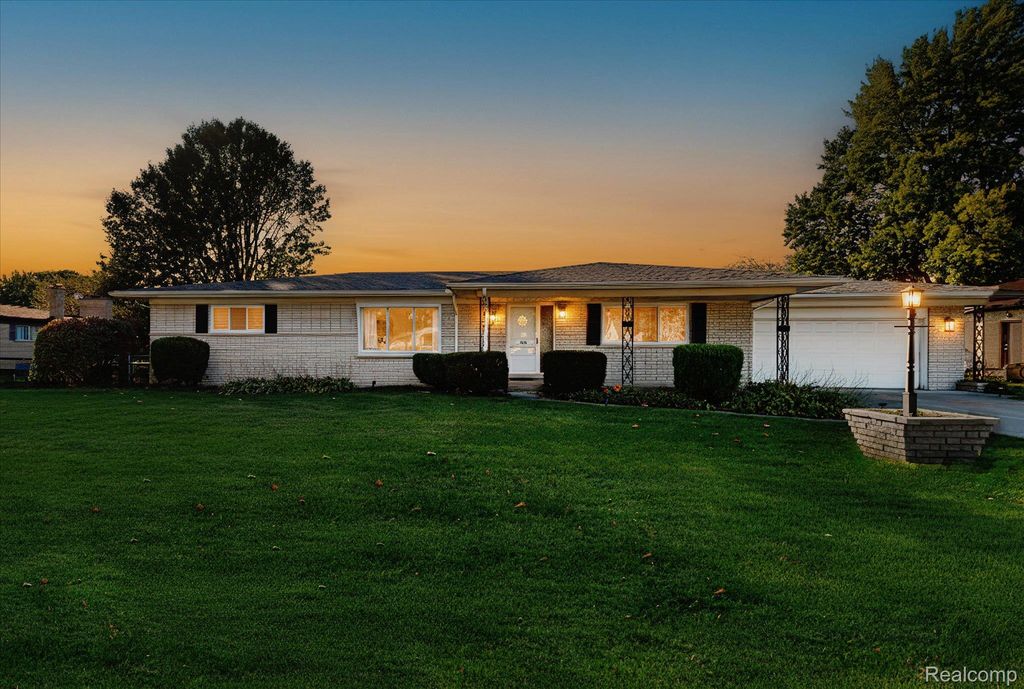 37159 Almont Drive E, Sterling Heights, MI 48310