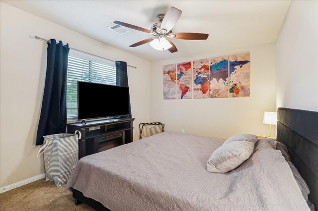 3203 Pine Hollow Circle, Montgomery, TX 77356