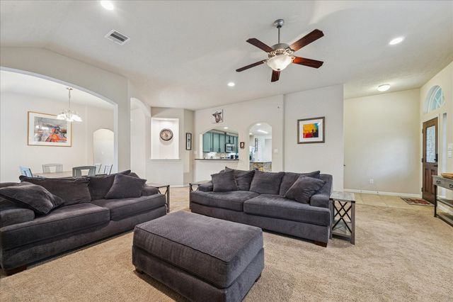 3203 Pine Hollow Circle, Montgomery, TX 77356