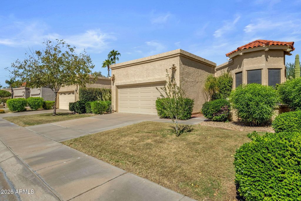 10620 E VOGEL Avenue, Scottsdale, AZ 85258 — exterior