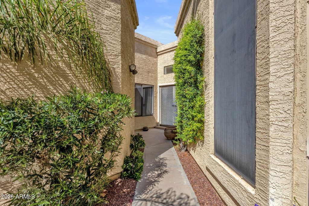 10620 E VOGEL Avenue, Scottsdale, AZ 85258 — photo 4
