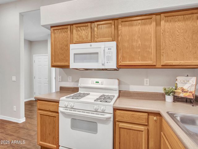 18650 N 91ST Avenue 1801, Peoria, AZ 85382