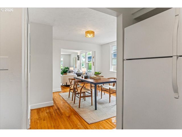 1211 Se 37TH Ave, Portland, OR 97214
