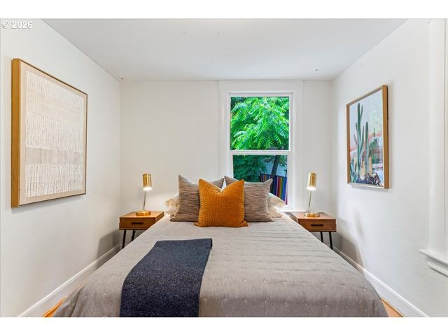 1211 Se 37TH Ave, Portland, OR 97214