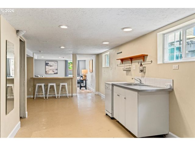 1211 Se 37TH Ave, Portland, OR 97214