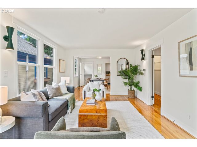 1211 Se 37TH Ave, Portland, OR 97214