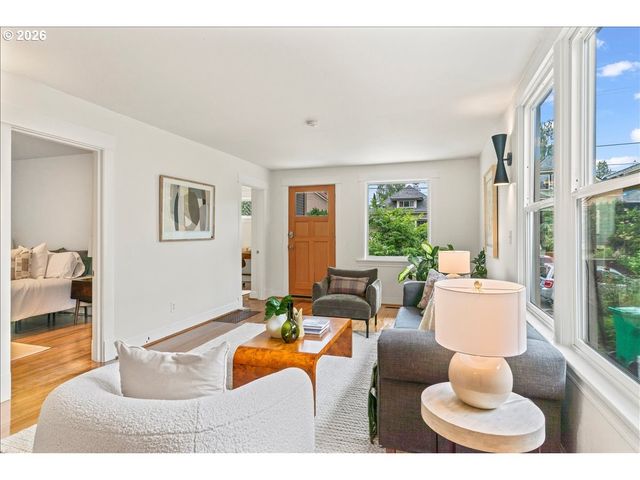 1211 Se 37TH Ave, Portland, OR 97214