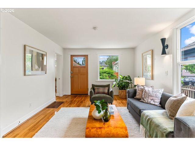 1211 Se 37TH Ave, Portland, OR 97214