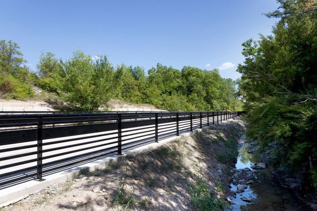 7431 Holly Hill Drive 227, Dallas, TX 75231