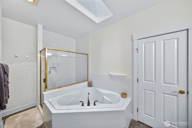 2016 Cascade Court, Anacortes, WA 98221