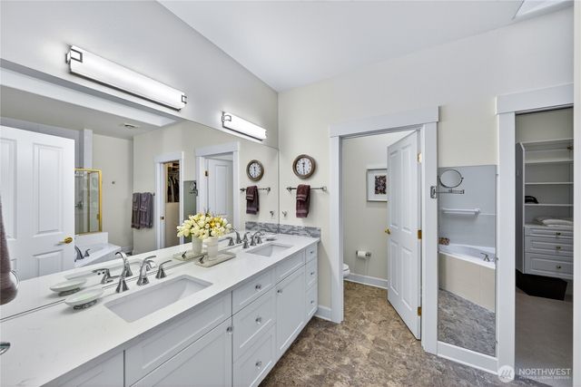 2016 Cascade Court, Anacortes, WA 98221