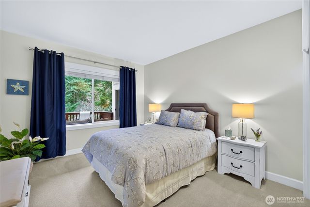 2016 Cascade Court, Anacortes, WA 98221