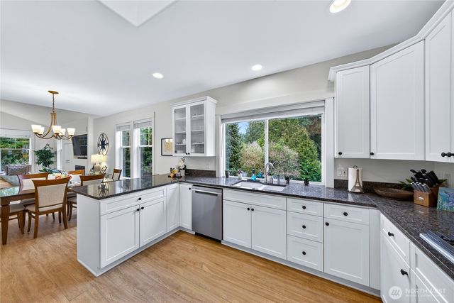 2016 Cascade Court, Anacortes, WA 98221