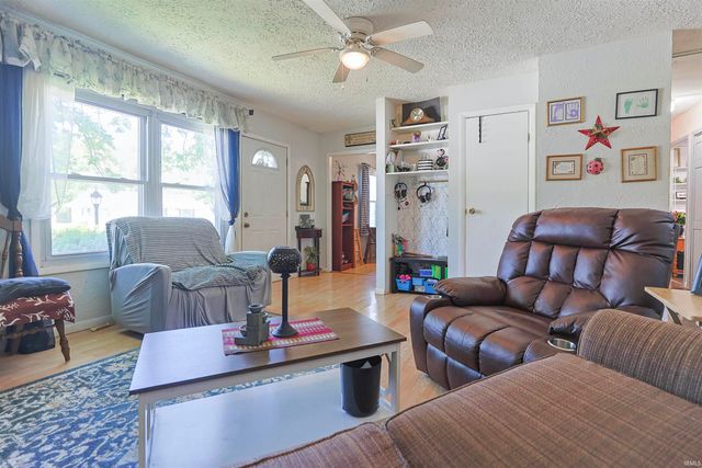 2116 Pershing Street, South Bend, IN 46628
