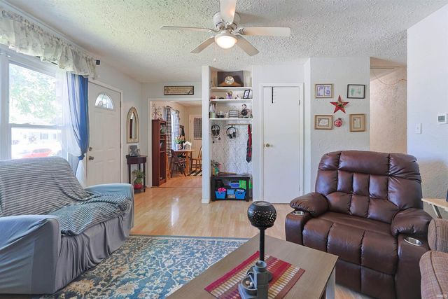 2116 Pershing Street, South Bend, IN 46628