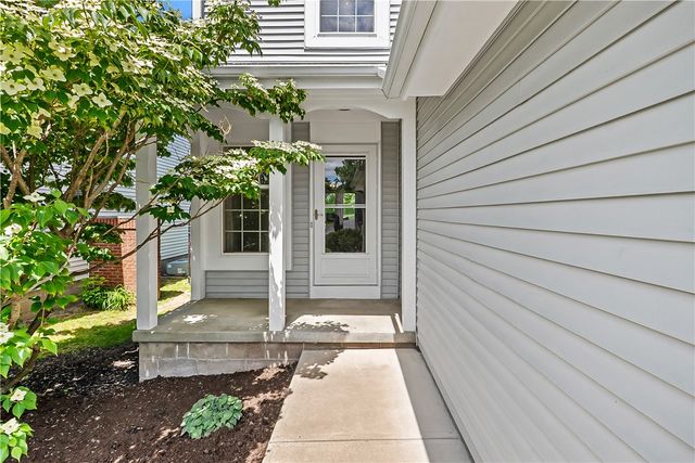 102 Cranbrook Ter, Webster, NY 14580
