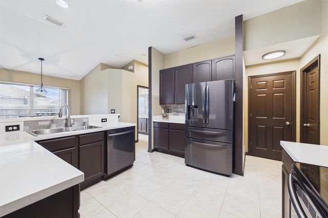 567 Mimosa Street SW, Palm Bay, FL 32908