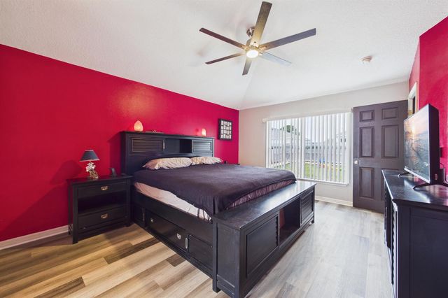 567 Mimosa Street SW, Palm Bay, FL 32908