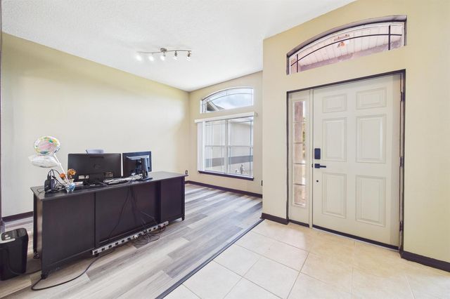567 Mimosa Street SW, Palm Bay, FL 32908