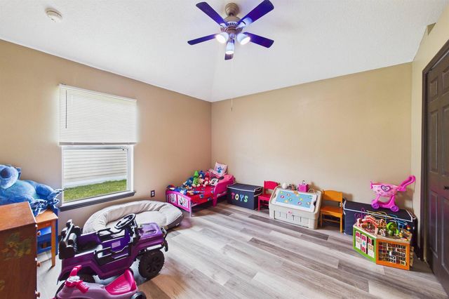 567 Mimosa Street SW, Palm Bay, FL 32908