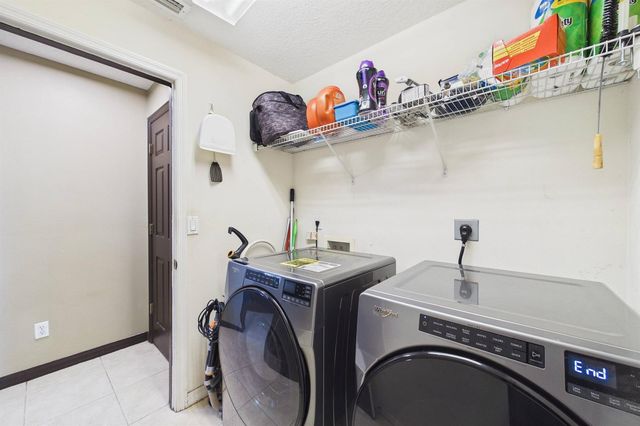 567 Mimosa Street SW, Palm Bay, FL 32908