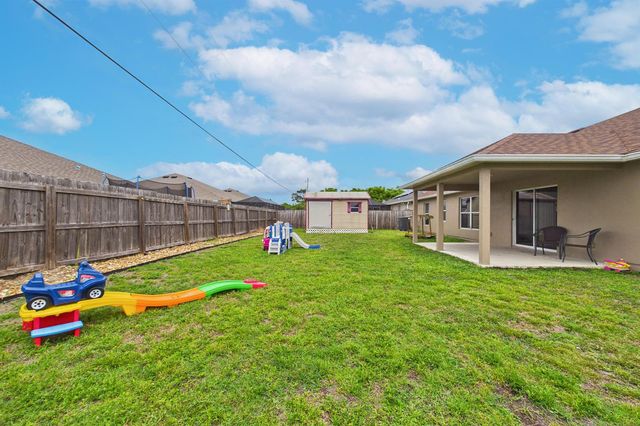 567 Mimosa Street SW, Palm Bay, FL 32908