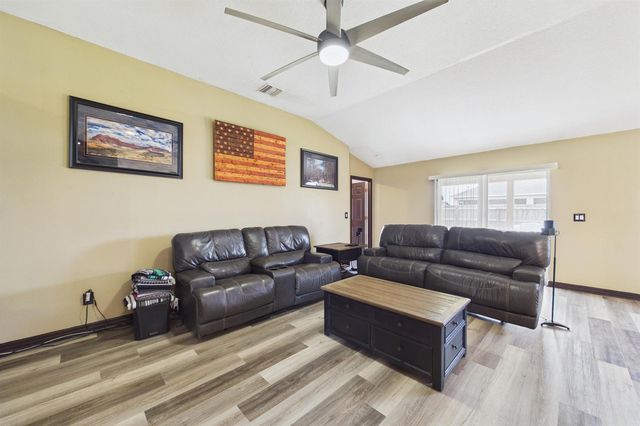 567 Mimosa Street SW, Palm Bay, FL 32908