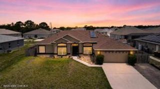 567 Mimosa Street SW, Palm Bay, FL 32908