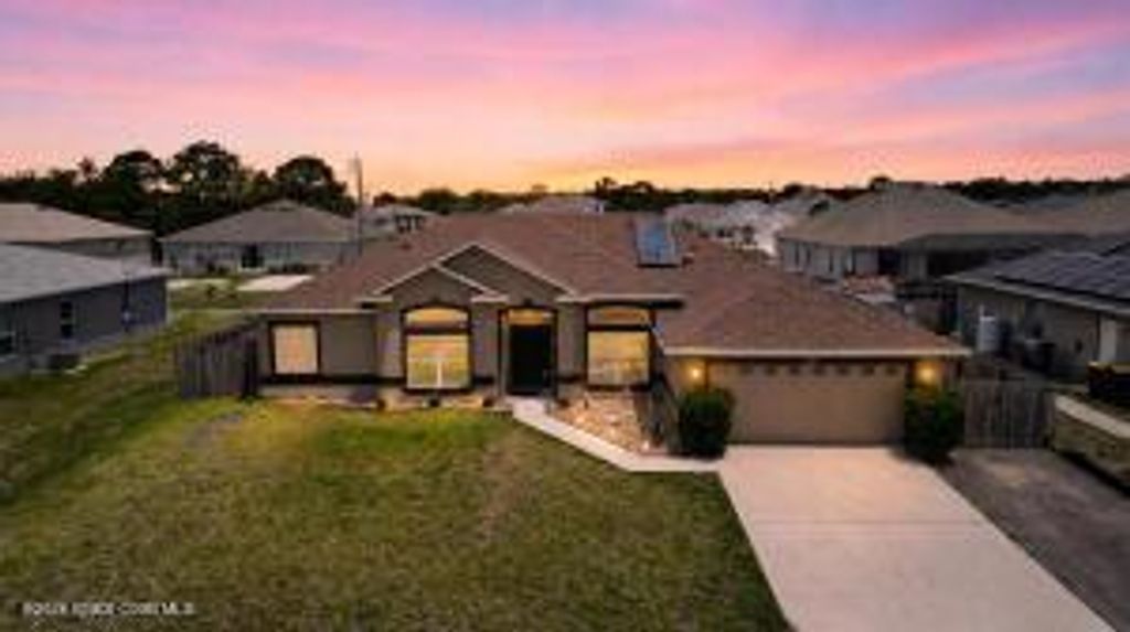 567 Mimosa Street SW, Palm Bay, FL 32908