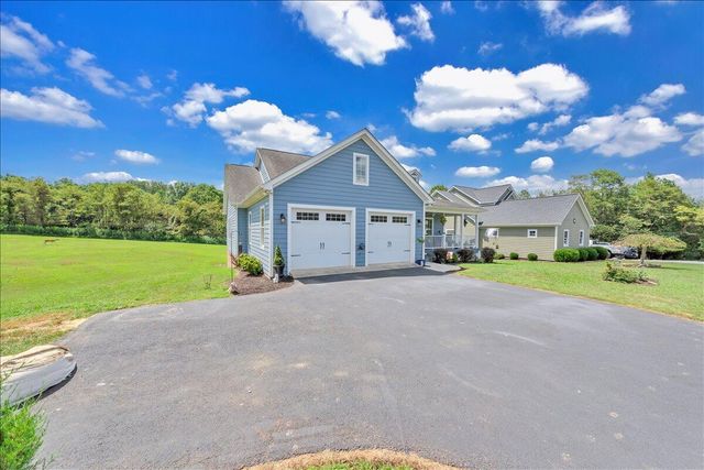 131 Grand Harbour CT, Hardy, VA 24101