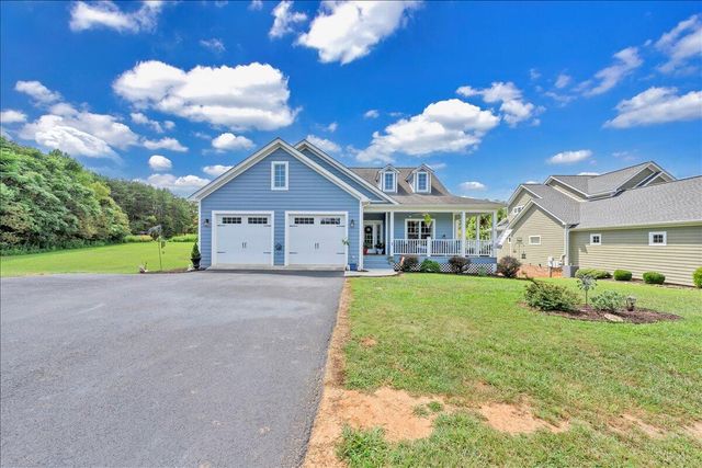 131 Grand Harbour CT, Hardy, VA 24101