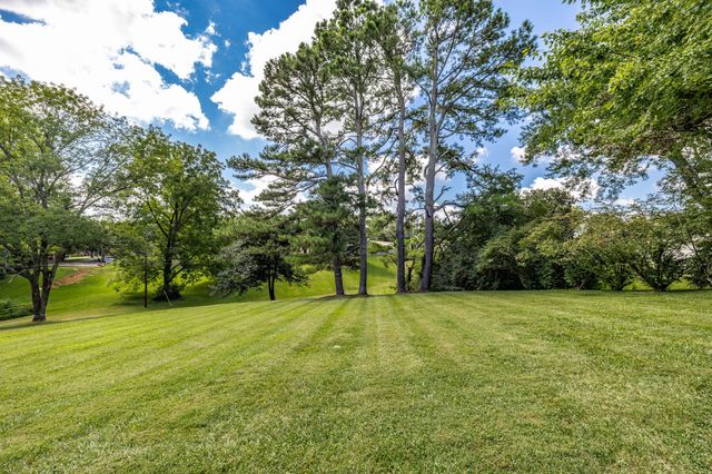 503 N Pawnee Dr, Springfield, TN 37172