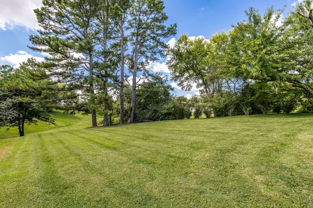 503 N Pawnee Dr, Springfield, TN 37172