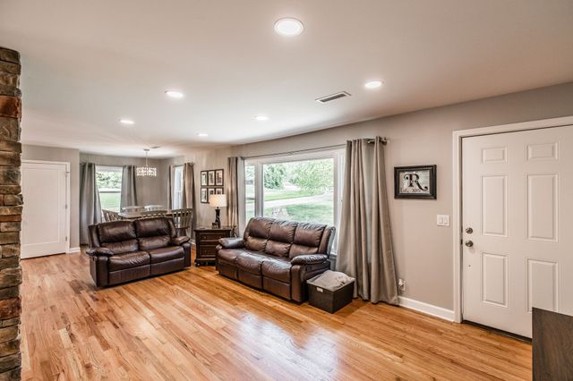 503 N Pawnee Dr, Springfield, TN 37172
