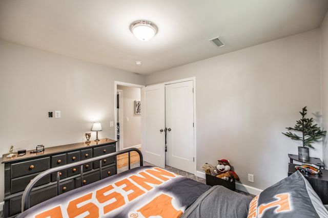 503 N Pawnee Dr, Springfield, TN 37172