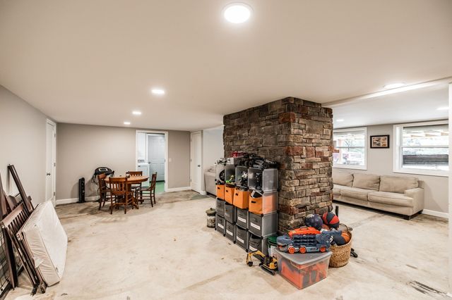 503 N Pawnee Dr, Springfield, TN 37172