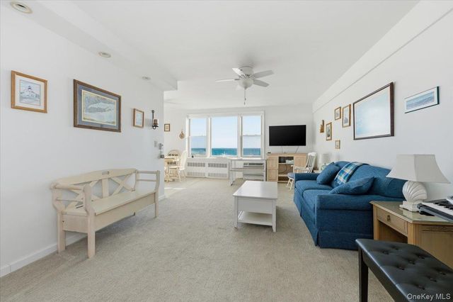 560 W Broadway 6B, Long Beach, NY 11561