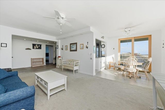 560 W Broadway 6B, Long Beach, NY 11561