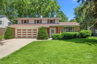 877 N Fordham Avenue, Aurora, IL 60506