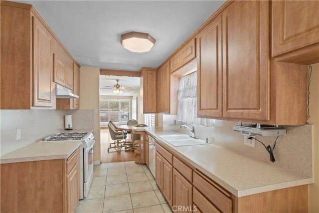 1220 W Young, Wilmington, CA 90744