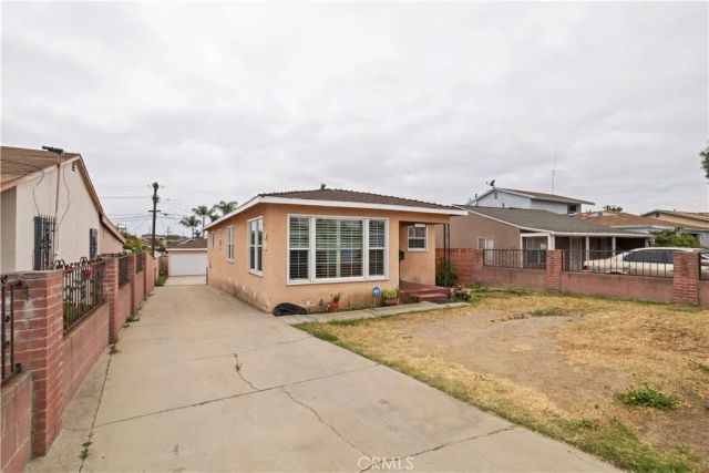 1220 W Young, Wilmington, CA 90744