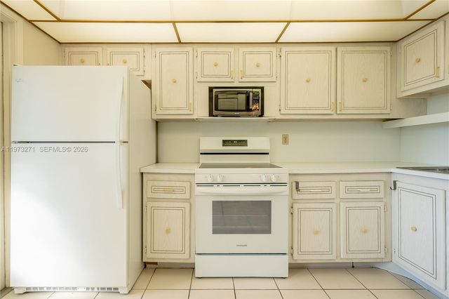 1445 Atlantic Shores Blvd 210, Hallandale Beach, FL 33009