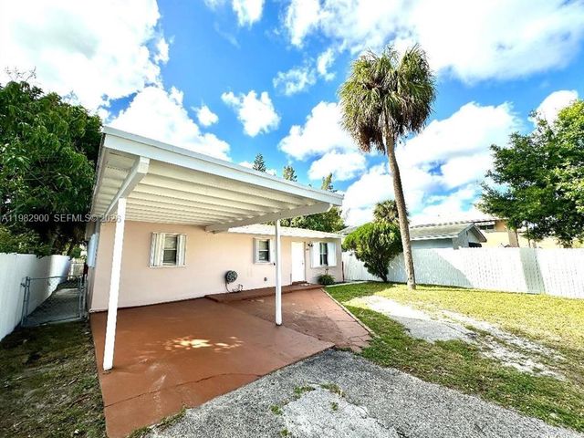 525 NW 15th Ter, Fort Lauderdale, FL 33311