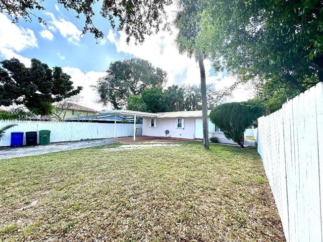 525 NW 15th Ter, Fort Lauderdale, FL 33311