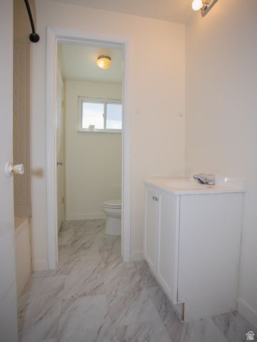 5101 S LAMBETH ST, Taylorsville, UT 84129